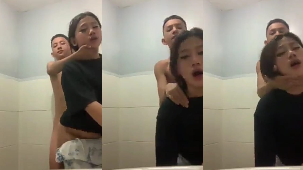 Bokep Indo ABG Paksa Pacar Supaya Mau Ngewe di Toilett