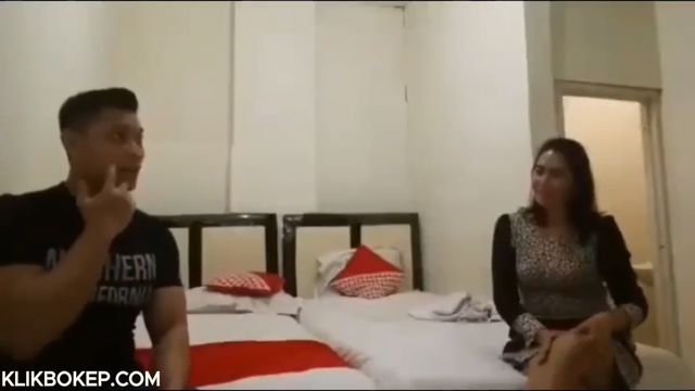 Bokep Indo Open BO Ngobrol Sebelum Ngentot