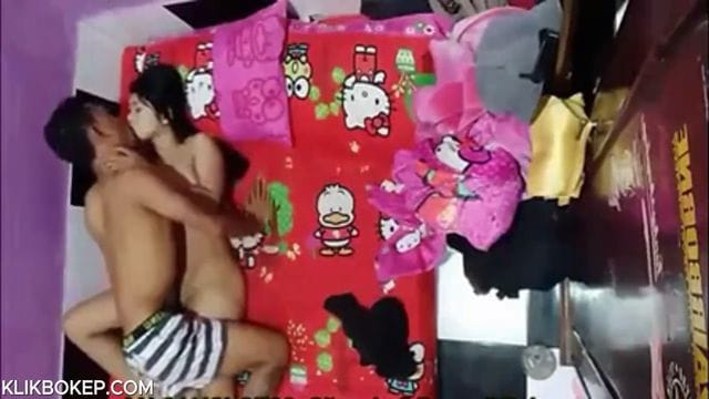 Bokep Indo Skandal Ngentot Sama Tetangga Kost yg Cantik